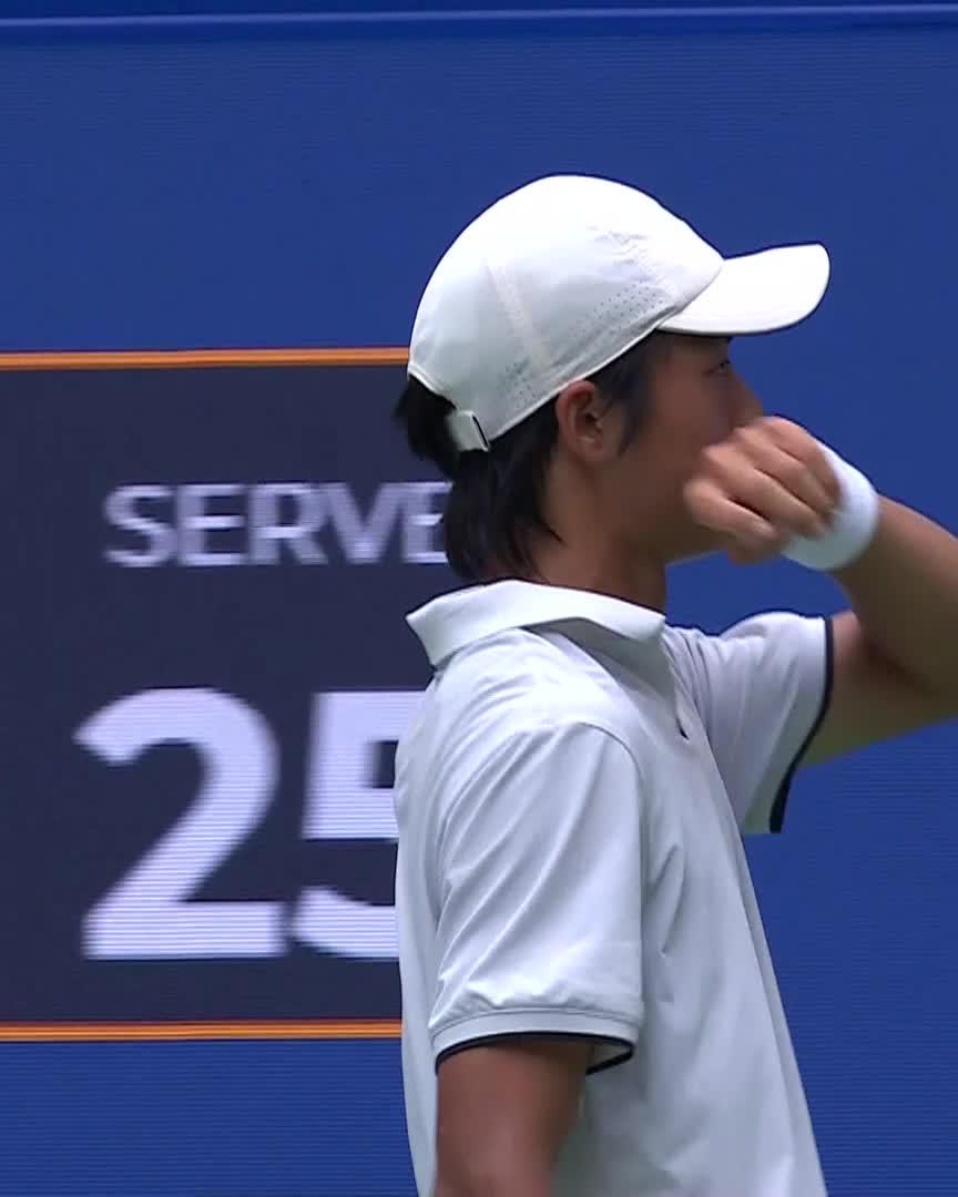 All out attack from the youngster 💥 #ChengduOpen