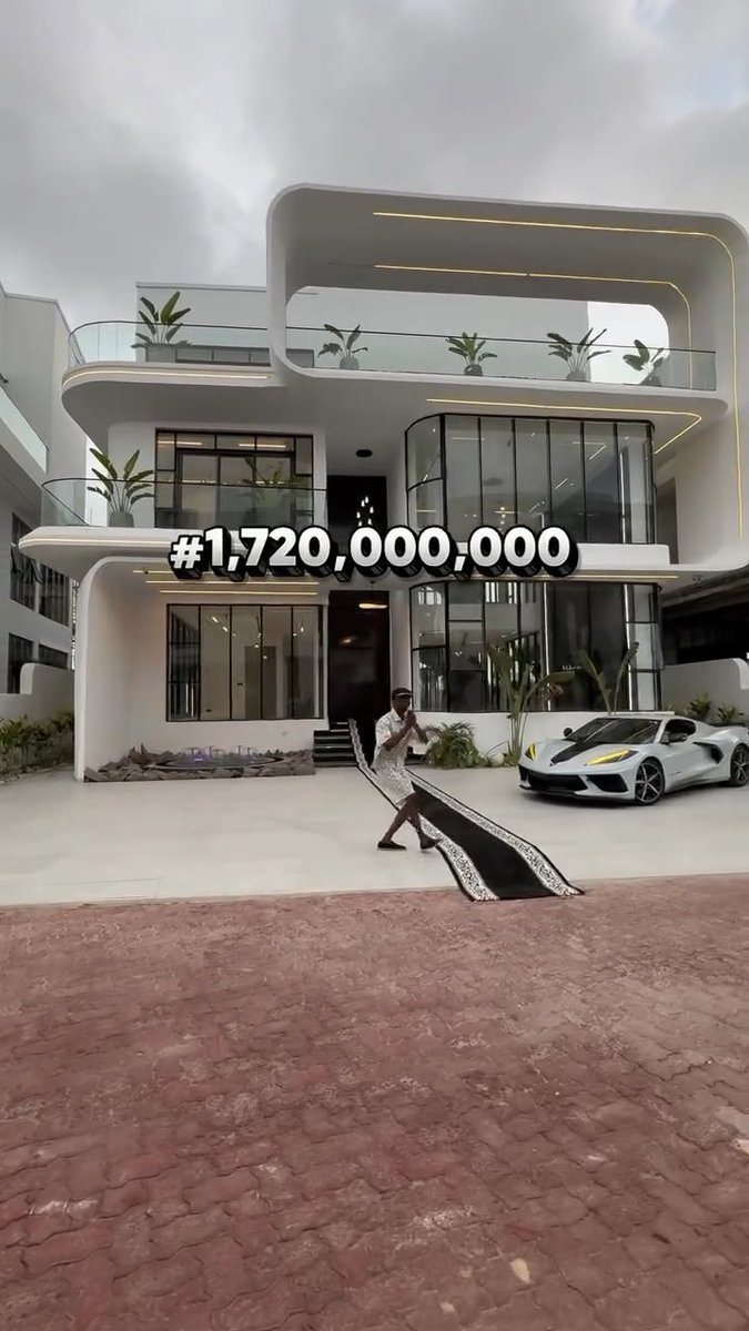 This house is worth $1.2 million (¢15 million) You need to see the interior. I think it’s worth it or what do you think?