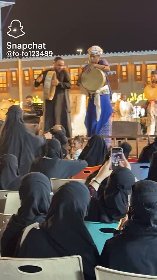 زار في المهرجان يخرب بيتك يبن سلمان 🤣😂💔