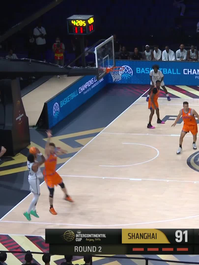 CRAIG RANDALL IS UNCONSCIOUS!!!!!! 💀 First lead of the game for the Tigers! 🇷🇼 #IntercontinentalCup