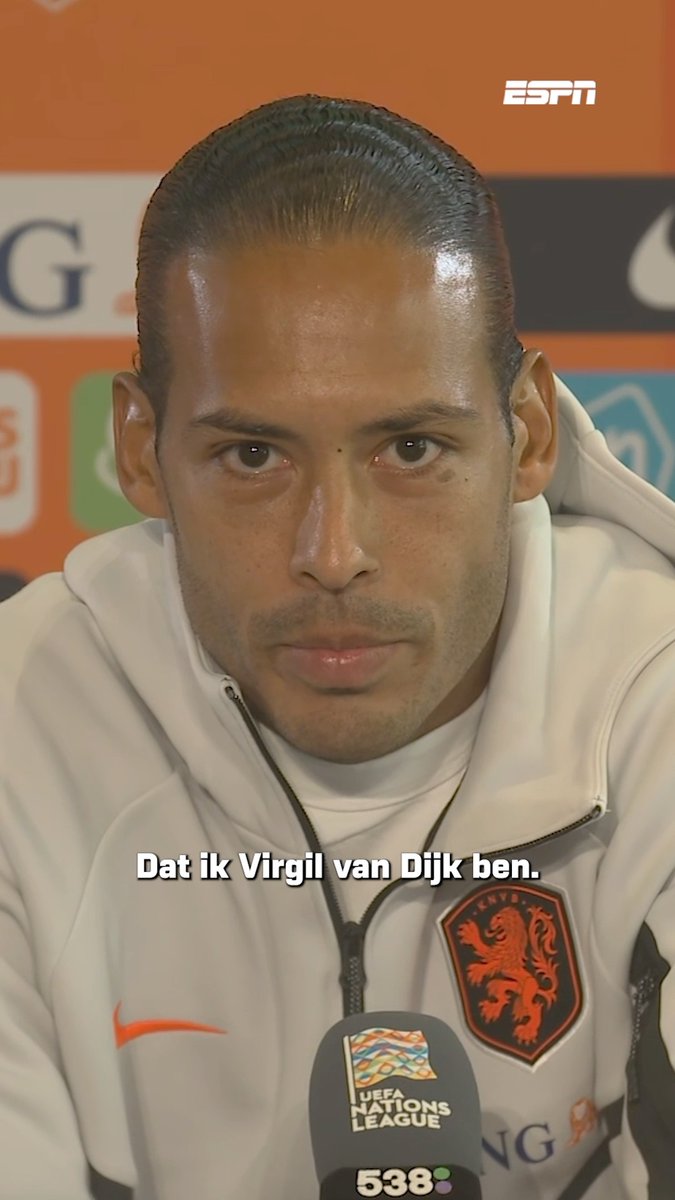 Xavi had maar 🔟 seconden nodig om Virgil van Dijk te overtuigen ⏱️ "Hij zei dat ik Virgil van Dijk ben"