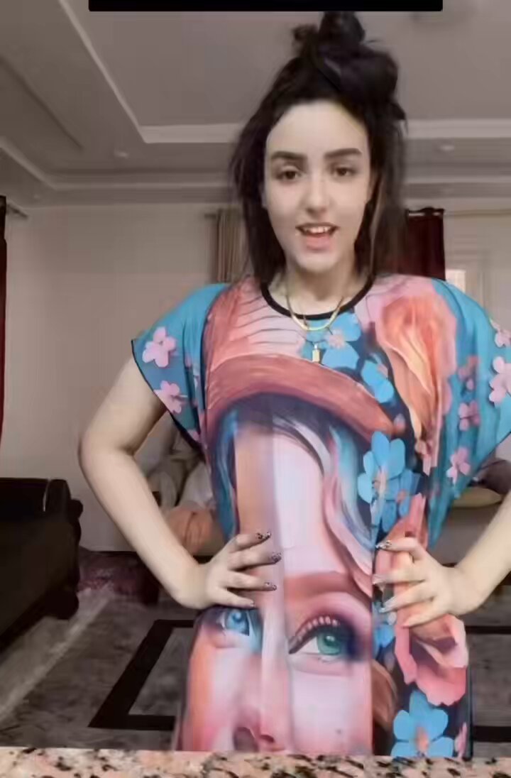 يا مفتريين خافوا الله 😂😂 خليغي فين ؟