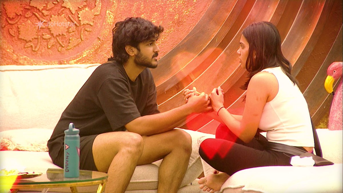 Bigg Boss veetil oru pudhiya kadhal kadhai.. 😍 Bigg Boss Tamil Season 10 streaming 24x7 only on #JioHotstar #BiggBossTamilSeason10 #CarniVizha #BiggBossSeason10Tamil #BiggBoss10 #BiggBossSeason10 #VijaySethupathi #BiggBossTamil #BB10 #JioHotstarTamil