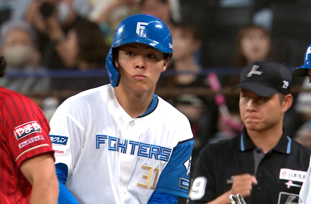 柴田獅子、何なんだ君は。 昇格後はプロ初vs左ヒットの第3打席含む合計10安打中8本を低めで放つローボールヒッター、序盤負で推移した平均打球角度も本来二軍トップ級高フライ率の選手らしく徐々に向上。14年以降高卒2年目以内30打席以上打率1位鈴木誠也(.344)超えなるか。