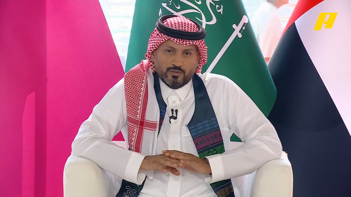 عبدالرحمن الحميدي: يوم الوطن.. يوم لا تجود فيه الحروف، تتسمر عند حدود الشعور الذي لا يوصف.. فينبض دون توقف؛ لأن قلبي قبل عيني رأى العلم يرفرف 🇸🇦 #نادينا_خليجي27 #العراق_عمان
