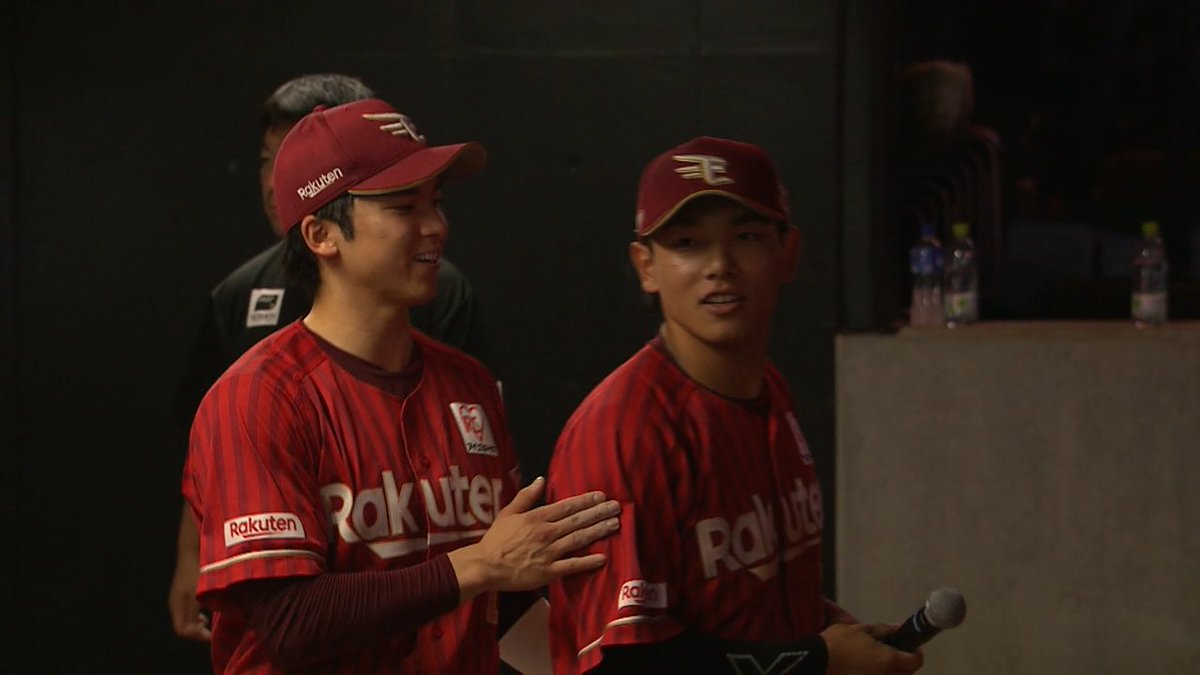 「えっ!?俺なの？」😲 ベンチの中から早めにマイク渡し🎤 12回代走 #小森航大郎 ヒーローインタビューに登場❤️‍🔥 #RakutenEagles #ベースボールLIVE で配信中[初月無料]
