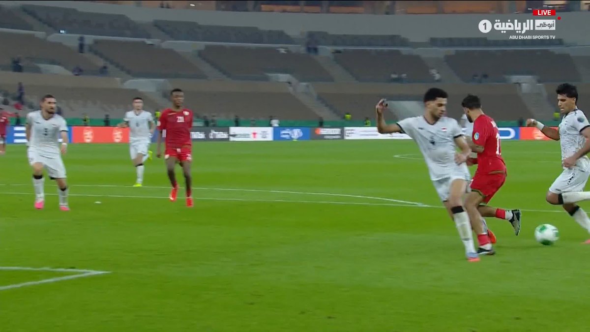 🚨🚨🚨🚨 عاجـل — حالة جدلية : هل هُناك ركلة جزاء لـمنتخب عمان ؟ نعم / لا