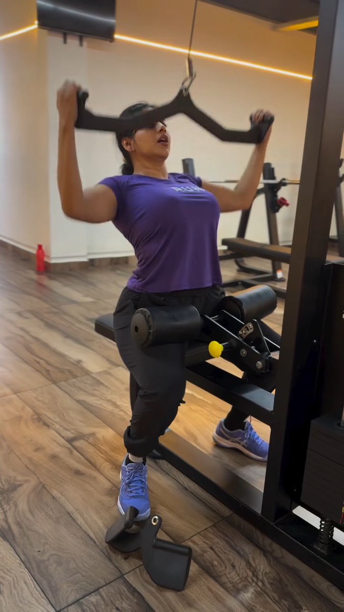Anna Rajan working hard in the gym Secret of Her shape⏳ 🔥