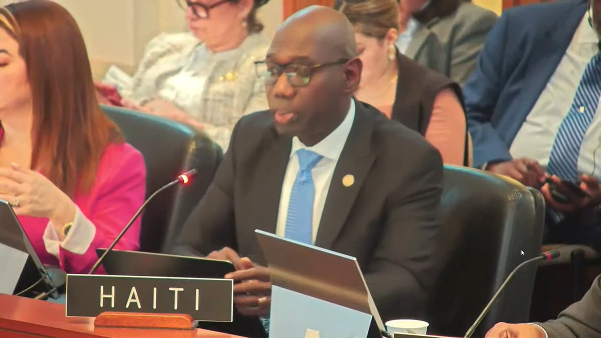 Présentation par l’Ambassadeur, Représentant permanent d’#Haiti auprès de l’OEA Mission d'Haïti à l'OEA, Jean Josué Pierre, devant le Conseil permanent de l’#OEA, de la déclaration conjointe « Soutien régional au renouvellement et au déploiement intégral de la Force de répression des gangs en Haïti Gang Suppression Force - Haiti », avec pour sous-titre « Faire progresser la sécurité tout en poursuivant les préparatifs en vue d’élections crédibles ».