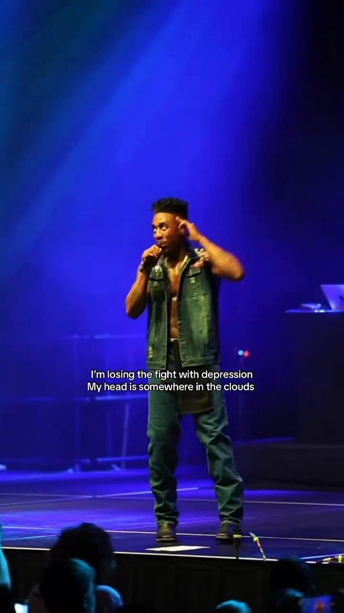 I’m at war with the man that I am #singing #MentalHealth #singersongwriter #artist