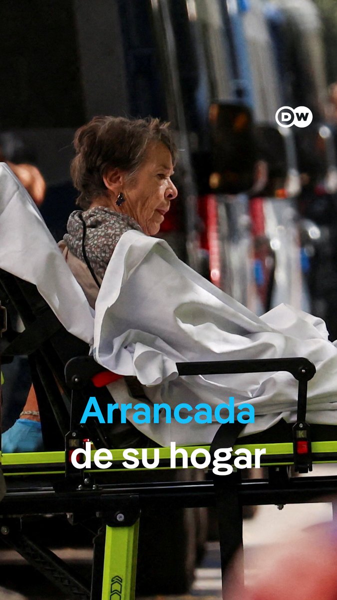 Oleada de indignación por el desahucio de una mujer de 87 años del piso en el que vivía en Madrid El desalojo de una mujer de 87 años de su vivienda de alquiler en el centro de Madrid despertó este miércoles la indignación y la solidaridad de cientos de personas, que protestaron frente al lugar. El desalojo provocó escenas de tensión frente al edificio donde la octogenaria había vivido por siete décadas. El piso había sido adquirido por un fondo de inversión, que pretendía multiplicar por cinco el precio del alquiler. El caso refleja la creciente presión sobre los inquilinos de larga duración en las grandes ciudades españolas.