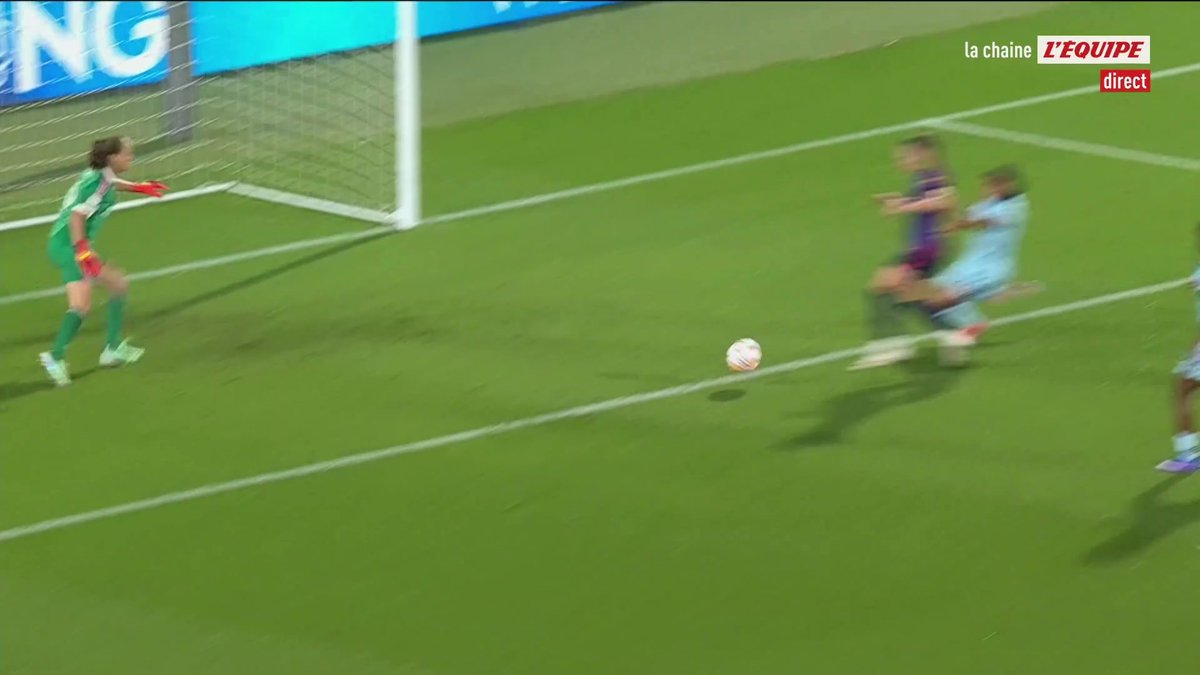 Le FC Barcelone s'impose largement face au Paris FC en Ligue des champions (5-2) ! #lequipeFOOT