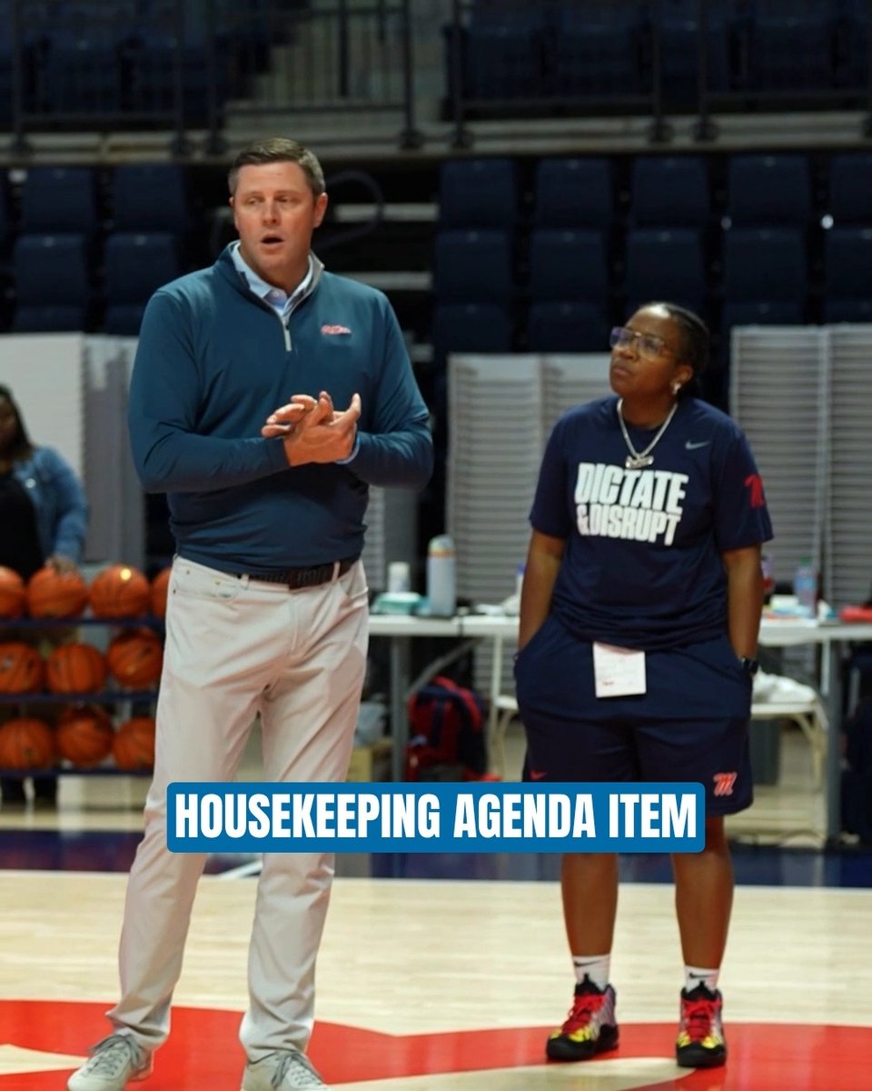 Honor the logo. Live the standard. Thank you to our A.D. Keith Carter for stopping by practice! #NoCeilings x #RISE