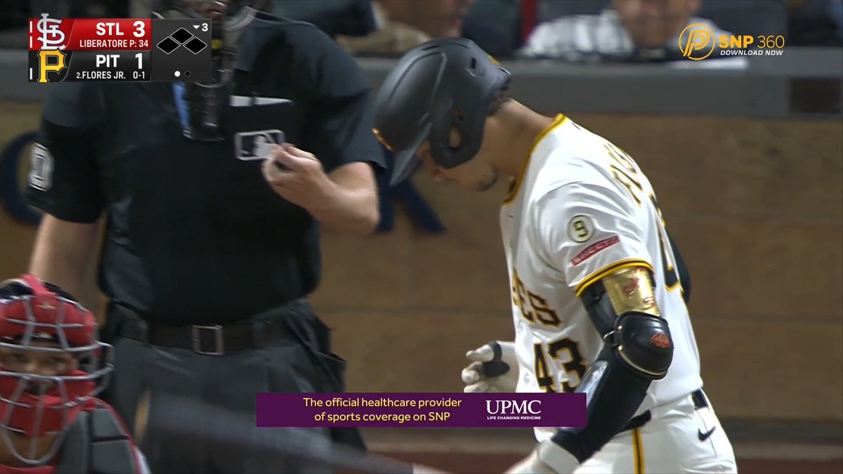 What a full circle moment for Neil Walker 💛🖤 One of his late father's teammates gifted him a ball from his father's 15 inning no-hitter in 1971 🥹
