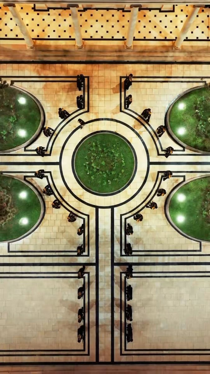 Hemos trasladado los restos de Francisco Morazán a un nuevo mausoleo, construido especialmente para custodiarlos por siempre. El mausoleo se encuentra a un costado del Palacio Nacional, dentro del nuevo Jardín Centroamérica. Estará abierto al público a partir de mañana, jueves 24 de septiembre, a las 7pm. La entrada será gratuita.
