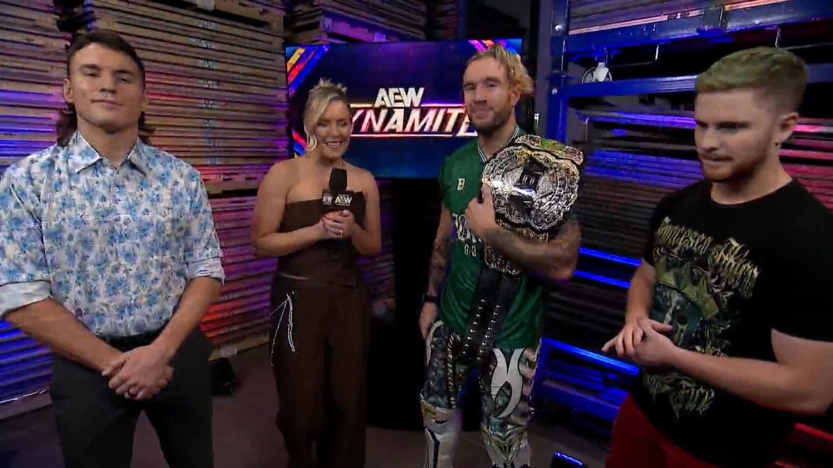 "Do you have anything in green?" AEW World Champion Will Ospreay • ウィル・オスプレイ and Speedball Mike Bailey are very, very aligned heading into their tag team match tonight! Watch #AEWDynamite LIVE on TBS & HBO Max