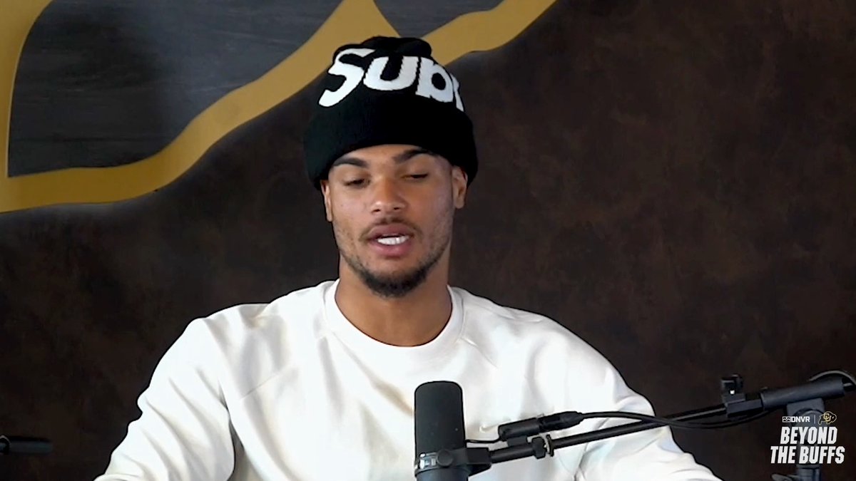 DeAndre Moore says freshman WR Alex Ward is someone who has emerged as a leader and holds him accountable 👀