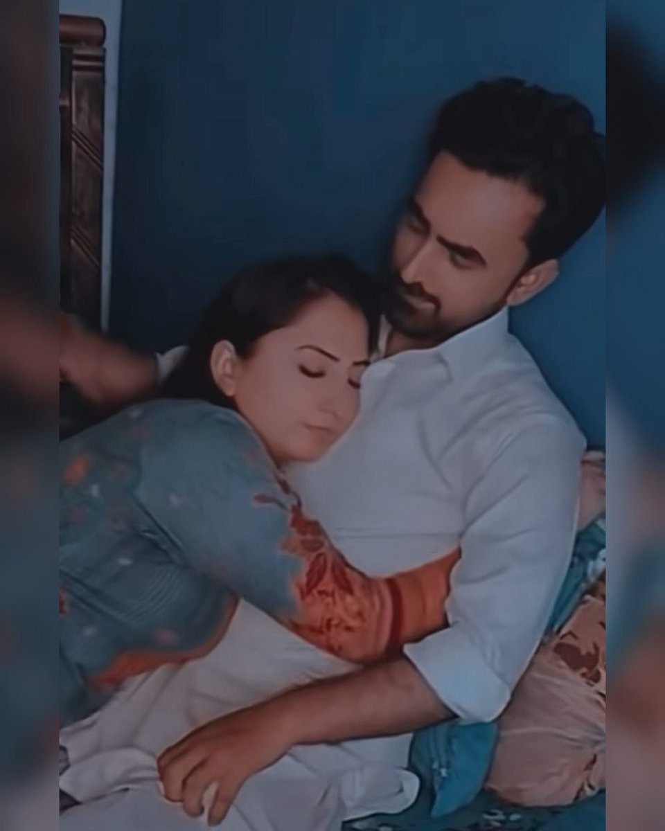 مجھے کچھ لوگ میسج کرتے ہیں کہ ملنا ہے، بات کرنی ہے یا سیکس کرنا ہے۔ ایک بات یاد رکھیں، شوہر میرے لیے سب کچھ ہے۔ میں اپنے شوہر سے بہت محبت کرتی ہوں اور اپنی ازدواجی زندگی میں بہت خوش ہوں۔ میرا تعلق ایک اسلامی گھرانے سے ہے، اس لیے براہِ کرم مجھے ایسے گندے میسجز نہ کریں اور نہ ہی اس قسم کی باتیں کریں۔ میری عزت اور میرے رشتے کا احترام کریں۔ شکریہ۔ ❤️