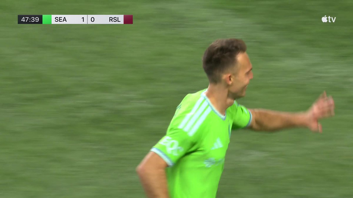 Perfectly placed from Danny Musovski 😮💨 Seattle leads 1-0. 📺 Apple TV: