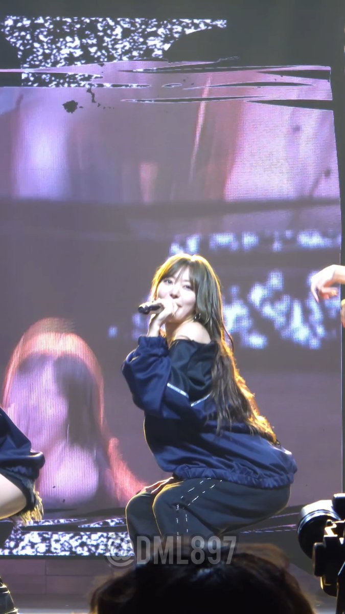 Saki droppin it LOW 🔥 #LE_SSERAFIM_IN_SJ #르세라핌 #PUREFLOW_IN_US #LE_SSERAFIM
