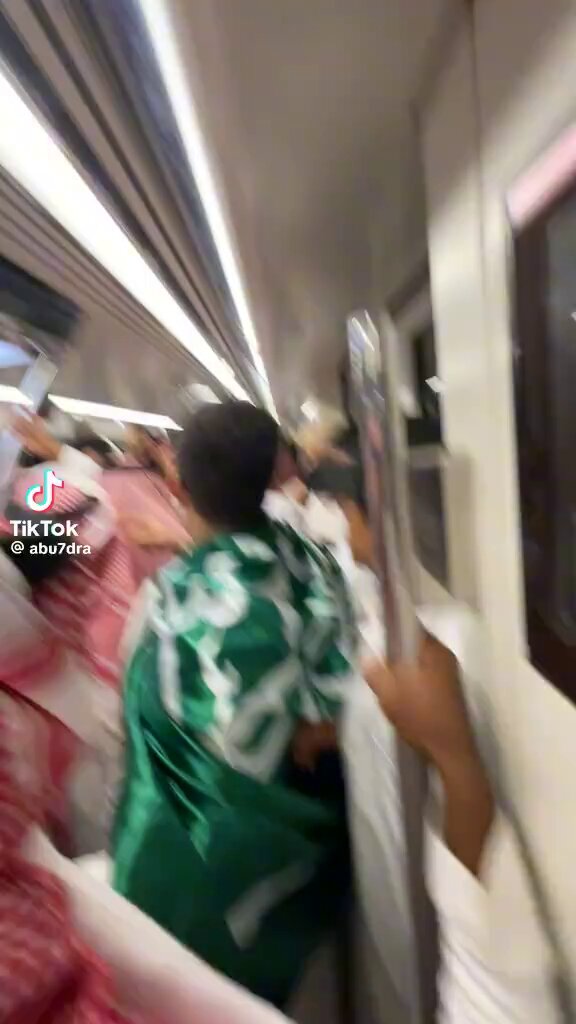 محتفلين بالجو والبر والطيارات والقطارات والسيارات 🤩😬✌🏼