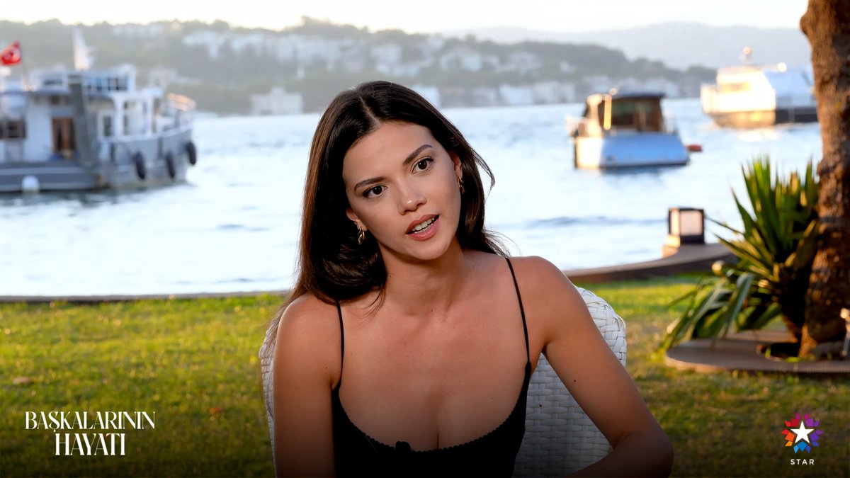 Eylül Lize Kandemir’den Hülya’yı, seti ve #BaşkalarınınHayatı dünyasını dinliyoruz. ❤️‍🔥 #BaşkalarınınHayatı 26 Eylül Cumartesi 20.00’de Star'da! Başkalarının Hayatı AY YAPIM