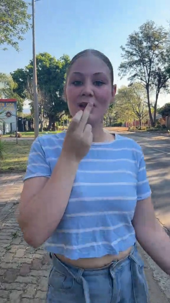 She is definitely South African 🤣🤣🤣🤣🤭