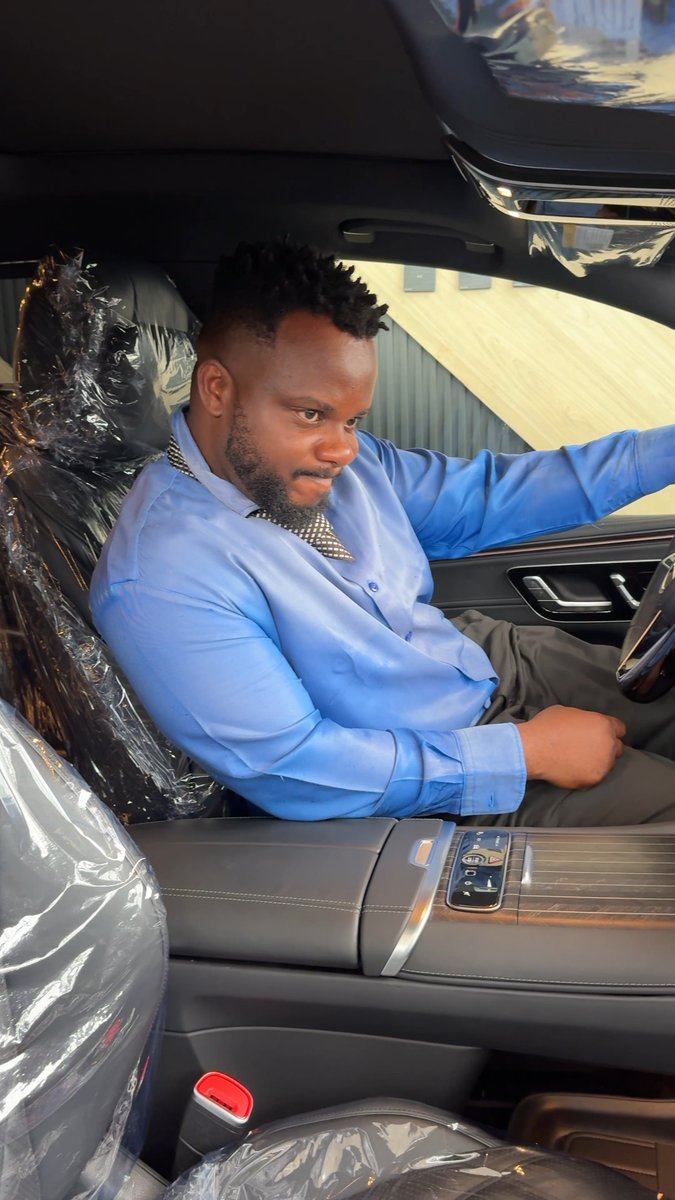Went to shoot an ad skit with Sabinus and I couldn’t help but admire the lovely cars I saw. Omo money must be made ooo #bts