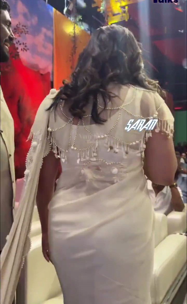 #Anjali is extra large after #Magudam