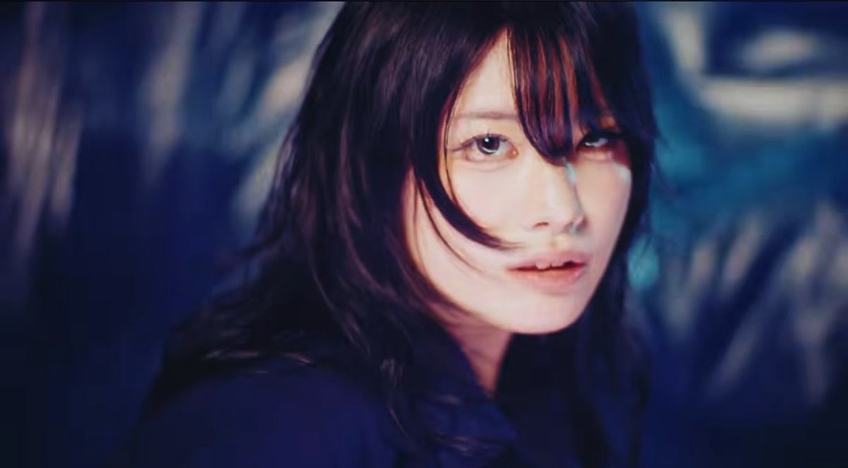 この動画で出会ってくれた皆さんへ mvでたくさん顔見れます！！！！よしよかったらmvみて❗️とんでもなくいい曲なので1000万回再生しようね、、