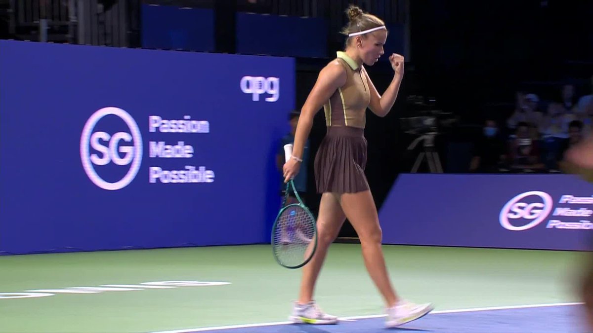 A HUGE battle 🔥 Tatiana Prozorova forces a decider against Eala, taking the second set 7-5 in Singapore! #SgTennisOpen