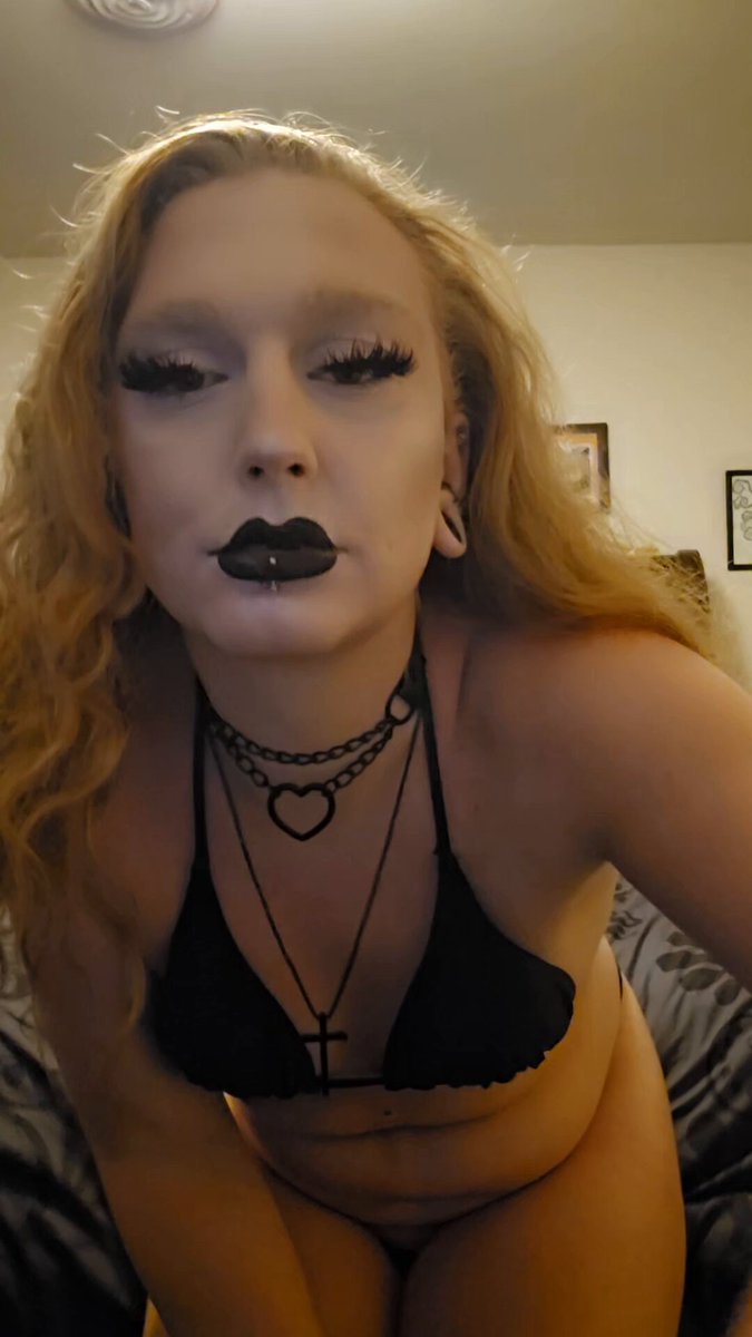 #trans #transsexual #transgender #tgirl #ass #fatass #bigass #titties #boobs #breasts #tranny #slut #fuck #hair #makeup #fantasy #fuckme #lickme #tasteme #hottranny #ladyboy #dance #bikini #goth #chudai