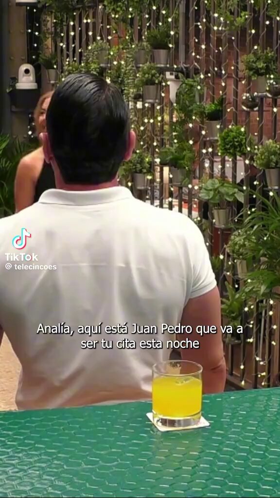 La xoxºinflación alcanzando cotas inimaginables. Le arman una cita a una charo con un tío que parece Superman y dice que a ella le gustan como Matías, al que le saca 15 años y que no la tocaría ni con un palo. Las mujeres deben aprender que después de los 35 no están para elegir