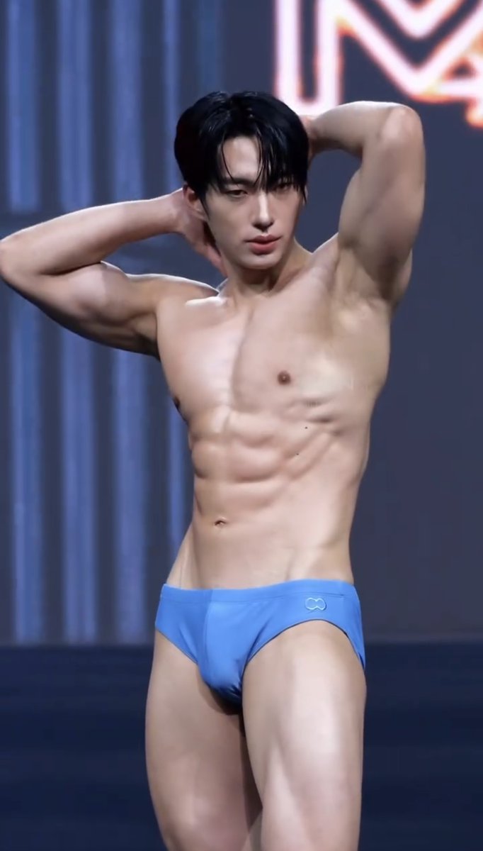 One of my favorites for a reason. Absolute visual treat. Park Jung Gyu 🇰🇷 💙