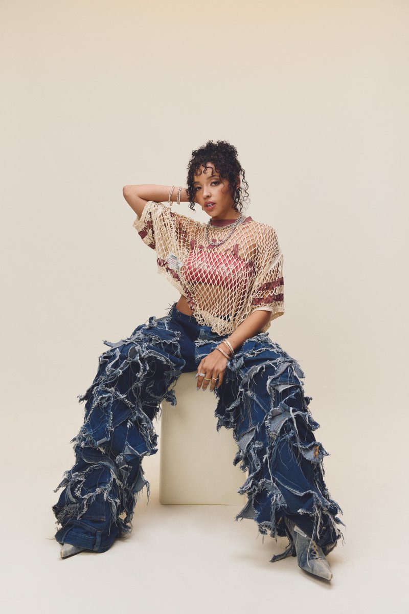 The anatomy of a popstar... new conversation with TINASHE out now