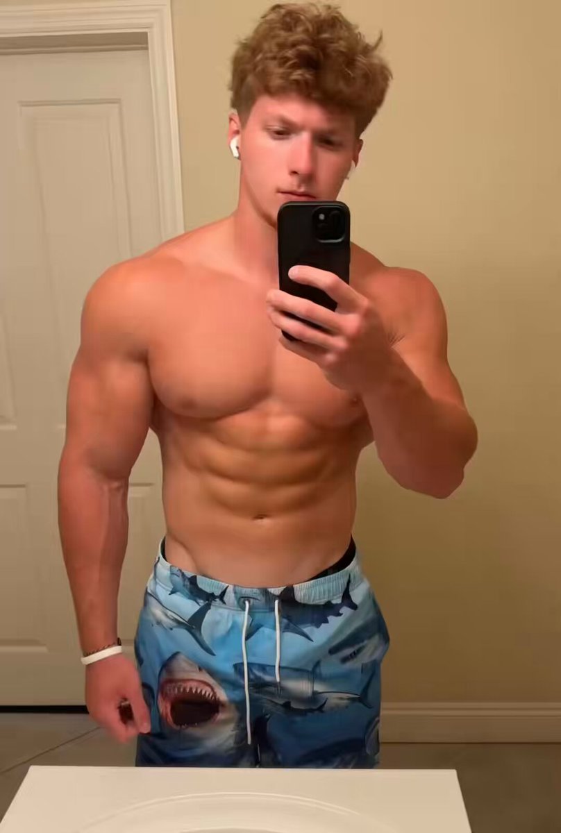 He’s so hot 🥵