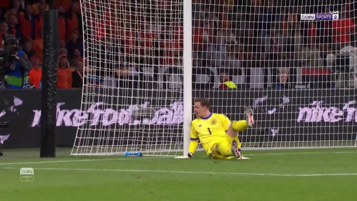 🧤🔥 تير شتيغن يتألق ويحرم المنتخب الهولندي من هدف محقق بتصدٍ رائع! #دوري_الأمم_الأوروبية