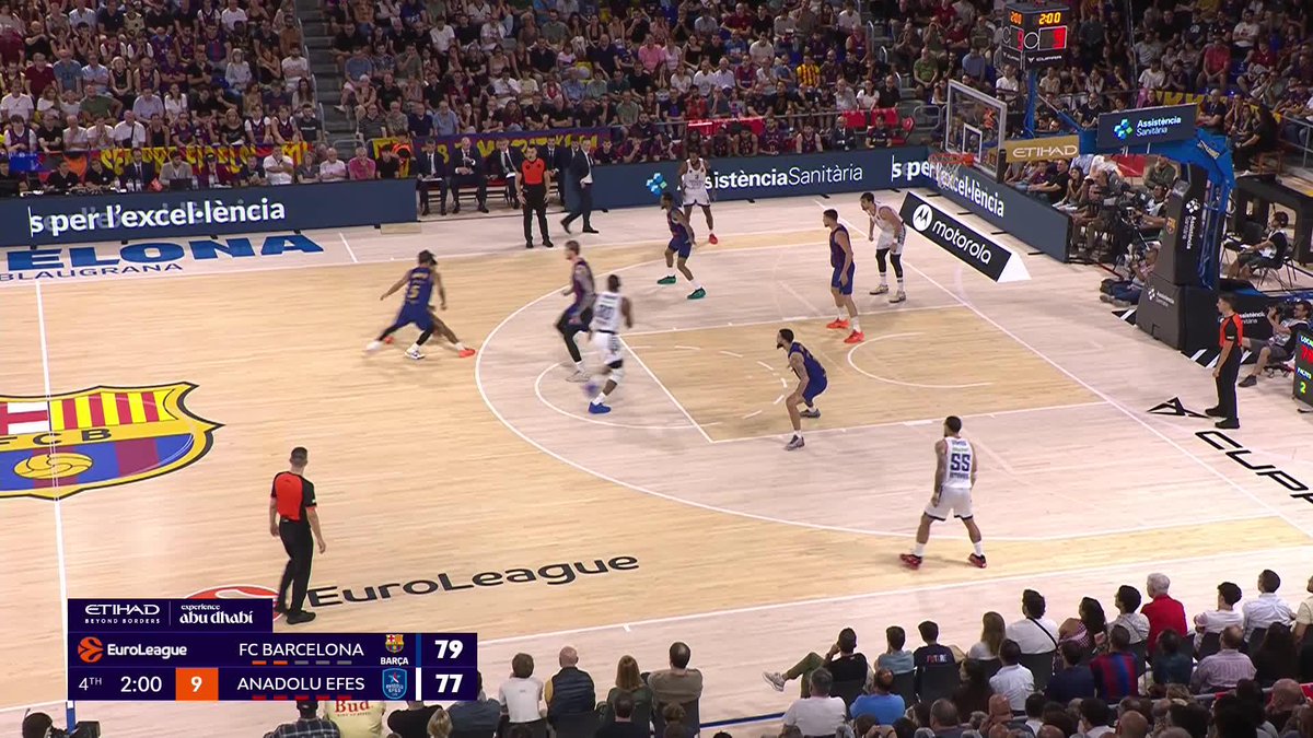 🏀 Anadolu Efes, ilk hafta maçında Barcelona'ya deplasmanda 89-82 mağlup oldu. 🔵 Brizuela 20 sayı 🔵 Punter 19 sayı 🔵 Gibson 10 sayı 6 ribaund 🔵 Robinson 10 sayı 🔵 Mike James 22 sayı 4 ribaund 5 asist 🔵 Saric 17 sayı 5 ribaund 🔵 Strazel 12 sayı 3 asist 🔵 Ercan Osmani 6 sayı 3 ribaund
