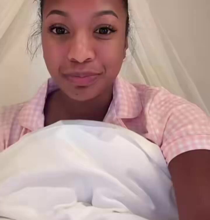 Things got AWKWARD when Brooklyn Frost accidentally joined a TikTok Live with these two guys and couldn’t figure out how to leave, while her chat refused to help her 😭💀 “How the f*ck do I leave, bro?… Y’all didn’t help me, not once”
