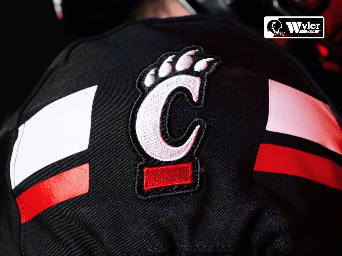 BACK IN BLACK #NIPPERTatNIGHT | Jeff Wyler Automotive Family