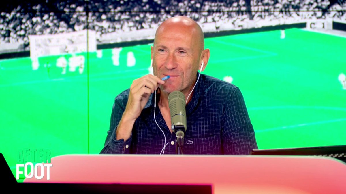 🗯️ Daniel Riolo : "Si à cet âge là, à ce niveau de compétition, alors que tu connais les mecs depuis des années, t'es pas capable d'aller dire j'ai pas aimé ce que t'as dit' et de s'expliquer..." Mbappé et Dembélé en froid, on en parle maintenant dans l'After.