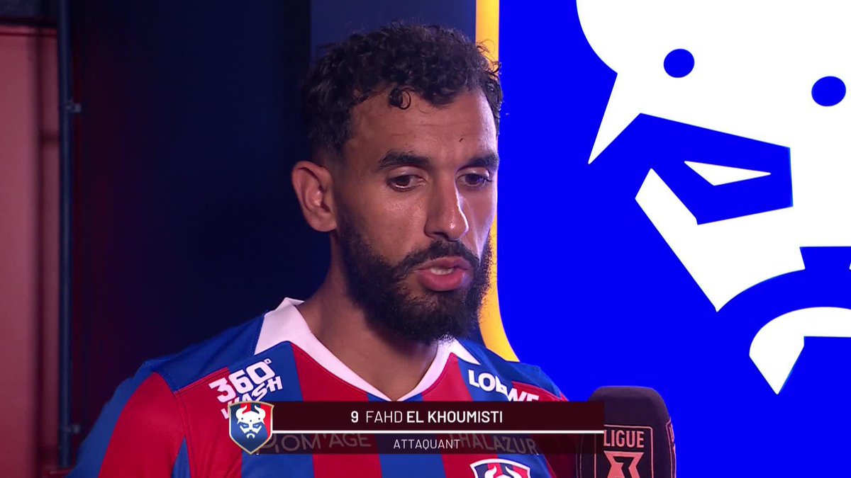 Une victoire à domicile célébrée avec les supporters ❤️💙 #SMCFCR