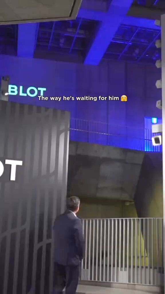 The way he was waiting for him...😭😭😭