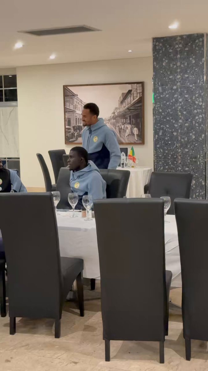 Iliman Ndiaye a rejoint le rassemblement des Lions à Maputo. Le groupe est désormais au complet. 🇸🇳🦁