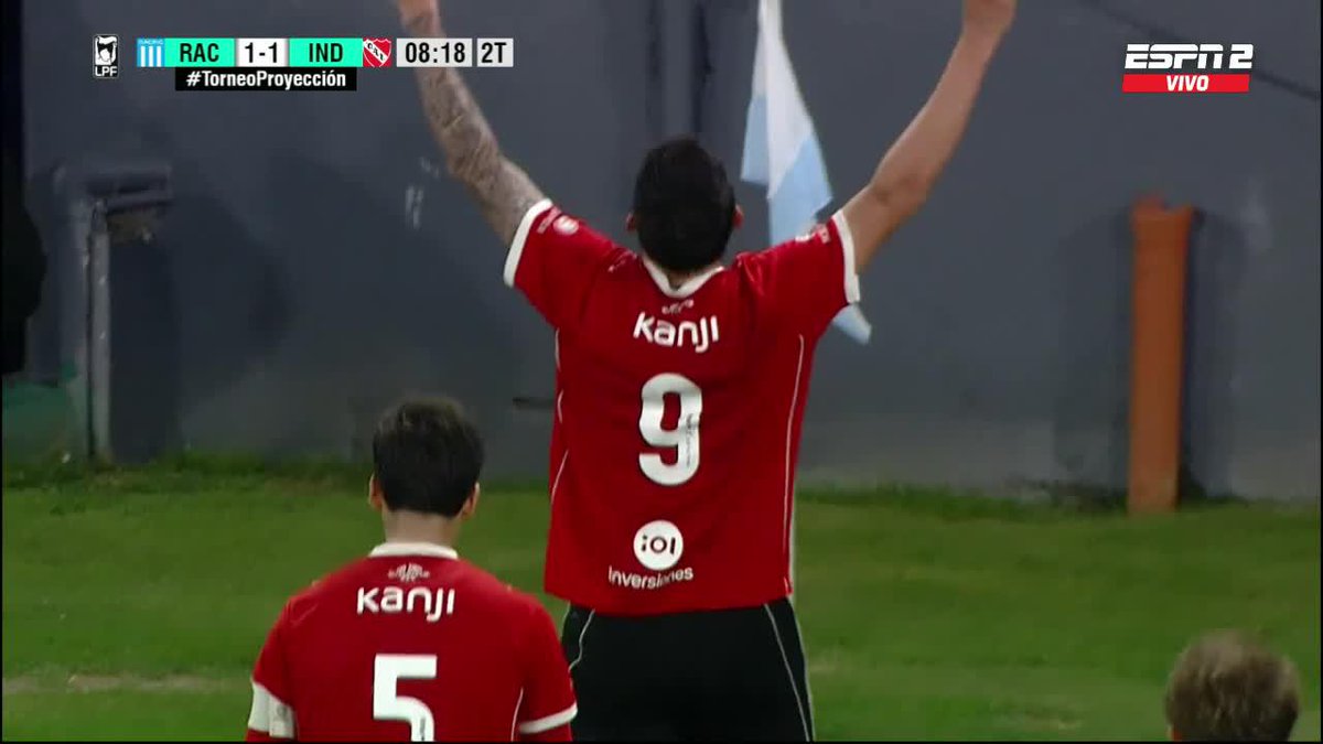 ¡¡TREMENDO ERROR EN LA SALIDA Y EL ROJO NO PERDONÓ!! Gómez quiso pasar la pelota, la regaló y Nahuel Junco marcó el 1-1 de Independiente vs. Racing en el #TorneoProyección. 📺 ESPN en el Plan Premium de #DisneyPlus