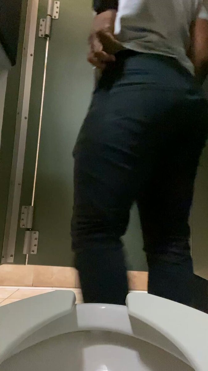 Luckily the bathroom was empty. However, I’m sure some disgusting freak wishes they were in the stall with me. 🤭 #farts #malefarts #fartfetish