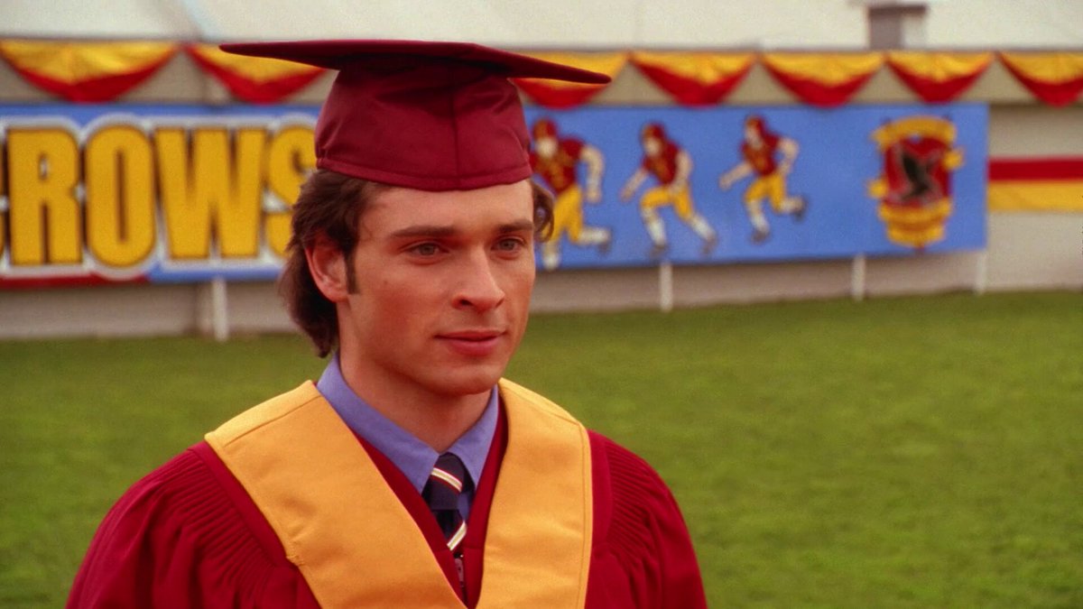 Congratulations Clark Kent on your high school graduation! Hilarious that he didn't even notice Lana Lang wasn't right behind him until her name is announced.
