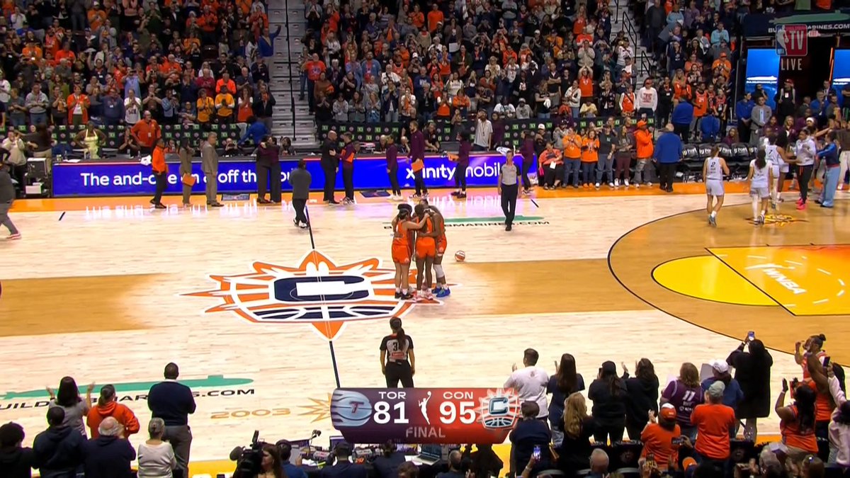 "It's officially ... sunset." 🥺 The Connecticut Sun have played their final game at Mohegan Sun arena ☀️