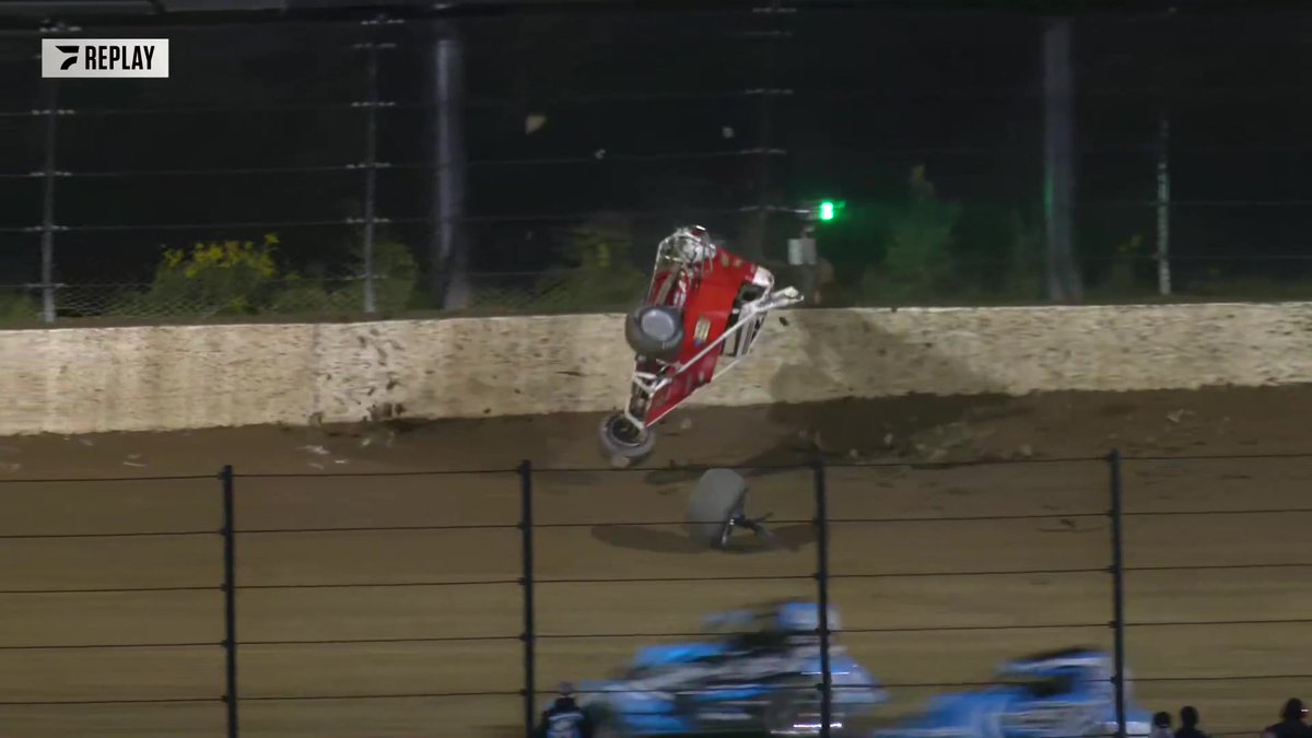 🚨 A parts failure brings Robert Ballou's night to a close with a wild ride in the #USAC Sprint Car feature! #4CrownNationals | September 24-26 | Live on FloRacing 📺