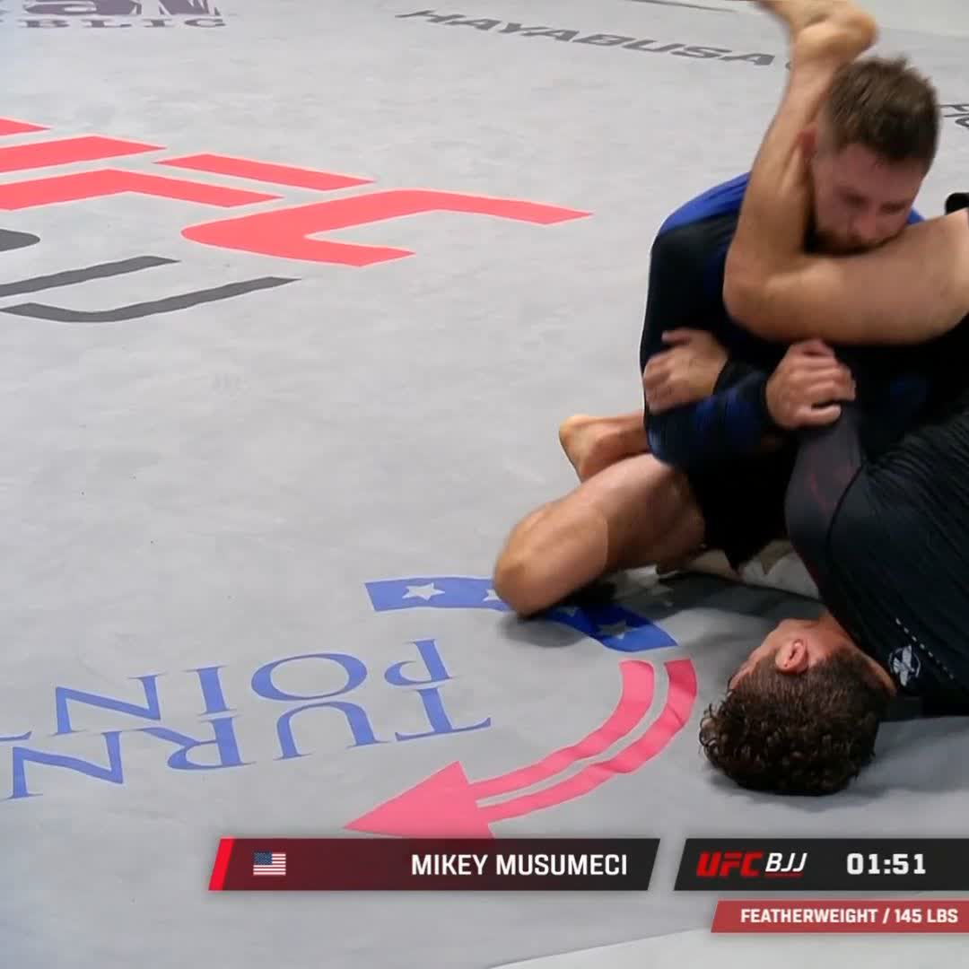 Buena defensa de Mithcell, que no cede ni un centímetro 🚨 #UFCBJJ11 | En vivo por @ufcfightpass